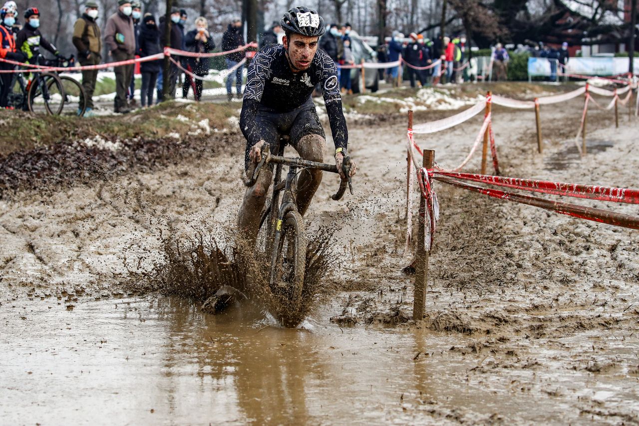 Fabio Aru in cyclo-cross action with Qhubeka Assos