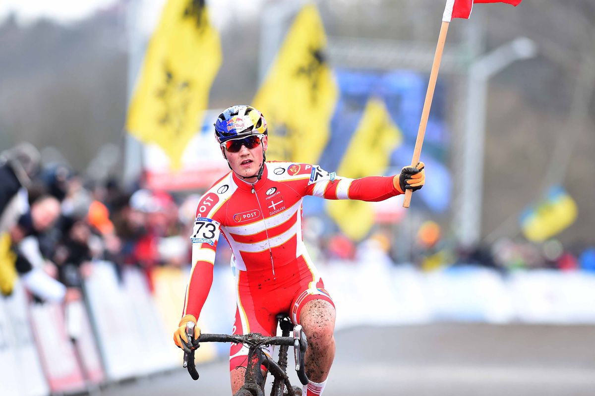 Simon Andreassen flys the flag