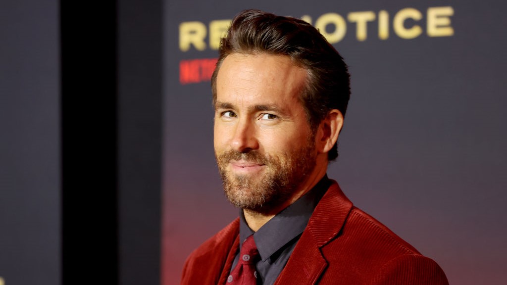 Ryan Reynolds' Deadpool Ab Workout Routine, Superhero Jacked