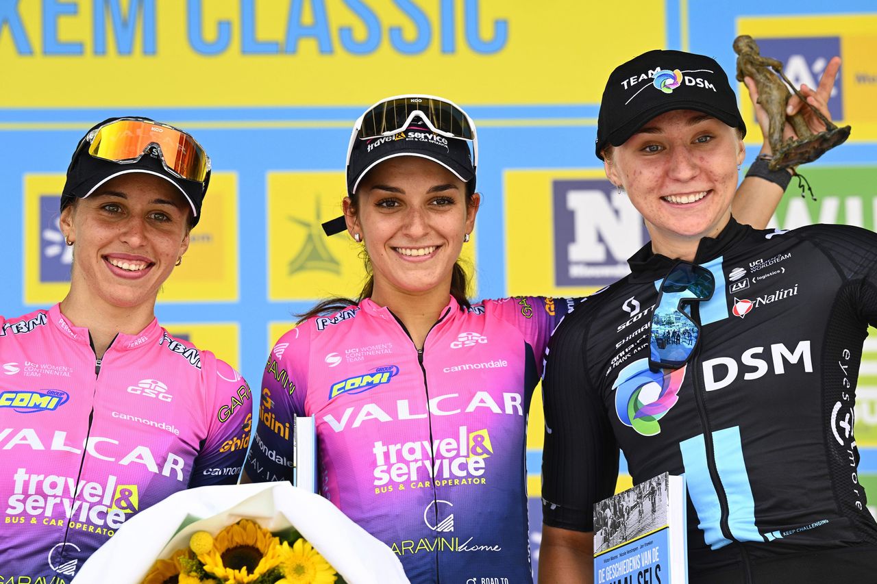 MerXem Classic 2022 Merksem Merksem 1146 km 21082022 Eleonora Camilla Gasparrini ITA Valcar Travel Service Megan Jastrab USA Team DSM Silvia Persico ITA Valcar Travel Service photo Gregory Van GansenPNSprintCyclingAgency2022