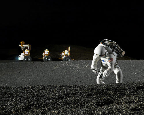 NASA Chief: Moon Base Must Precede Mars Mission