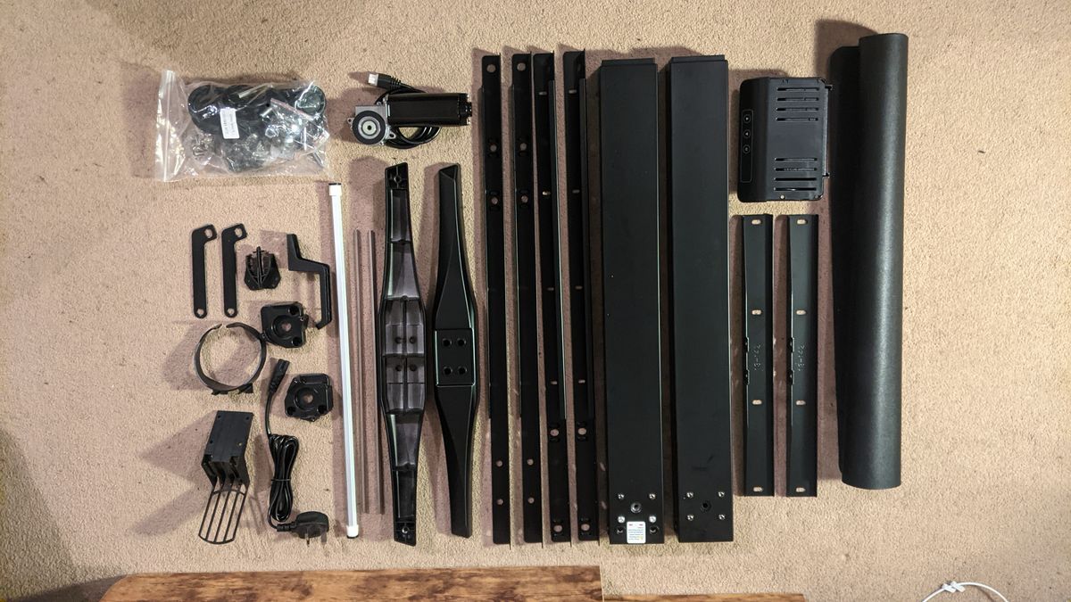 EZ Desk Air | Electric Height Adjustable Standing Desk what came in the box