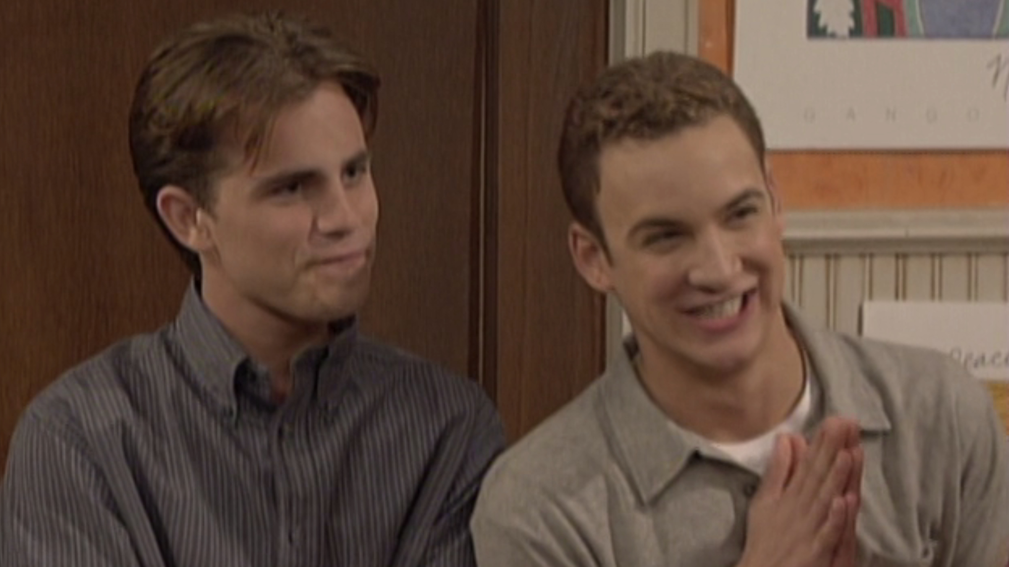 Shawn Hunter (Rider Strong) and Cory Matthews (Ben Savage) joke around on Boy Meets World.