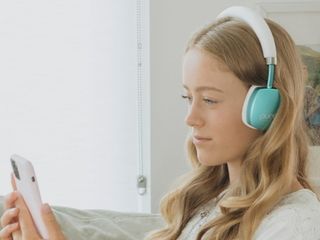 Puroquiets Kids Headphones Lifestyle