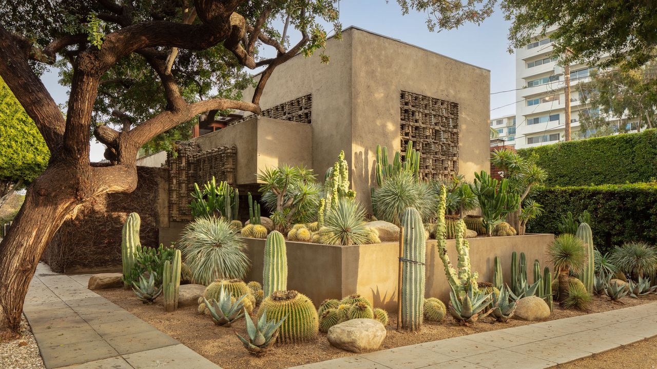 Lloyd Wright’s West Hollywood studio