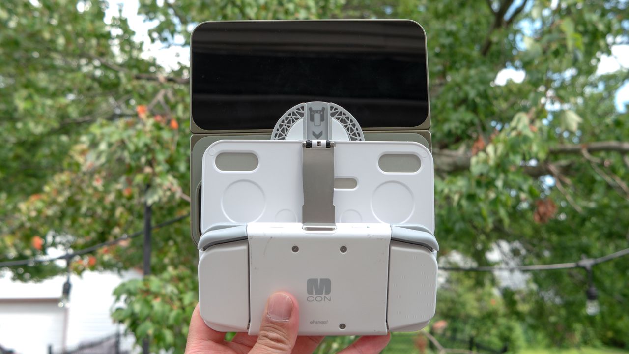 MCON Bluetooth Controller used with an iPhone.