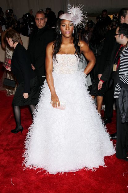 Celebrities Wearing Oscar De La Renta Dresses And Red Carpet Gowns ...