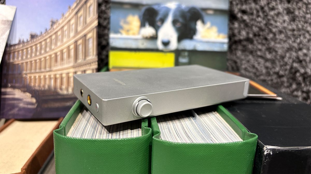 Astell &amp; Kern PD5 portable music player