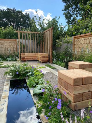 Small garden pond ideas: 12 petite ponds for little backyards ...