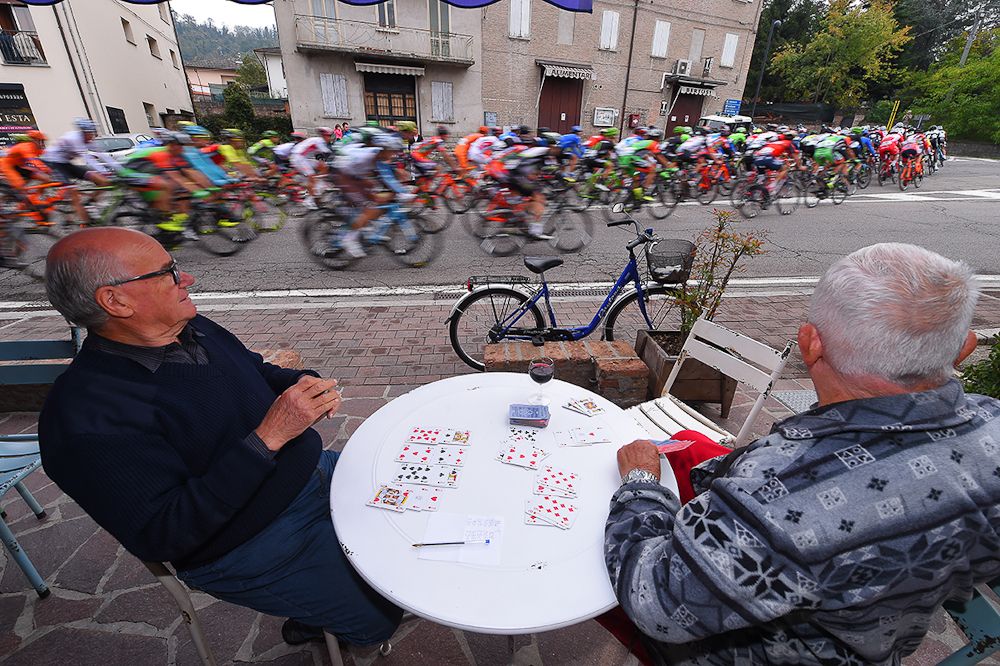 Curbside seating at Gran Premio Bruno Beghelli