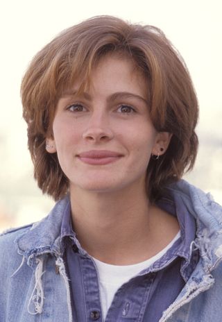 Julia Roberts layered crop for an embarrassing hair trends from the '90s round-up