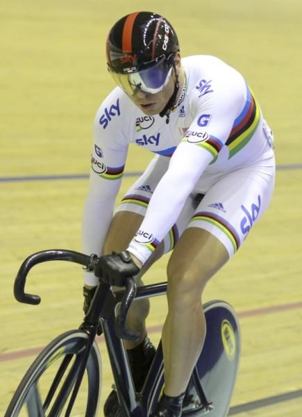 Chris Hoy destroyed the field in his Keirin heat