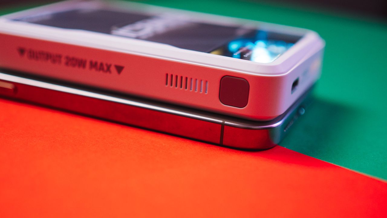 Sharge ICEMAG magnetic power bank review