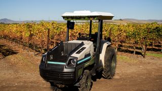 Autonomous farming vehicle