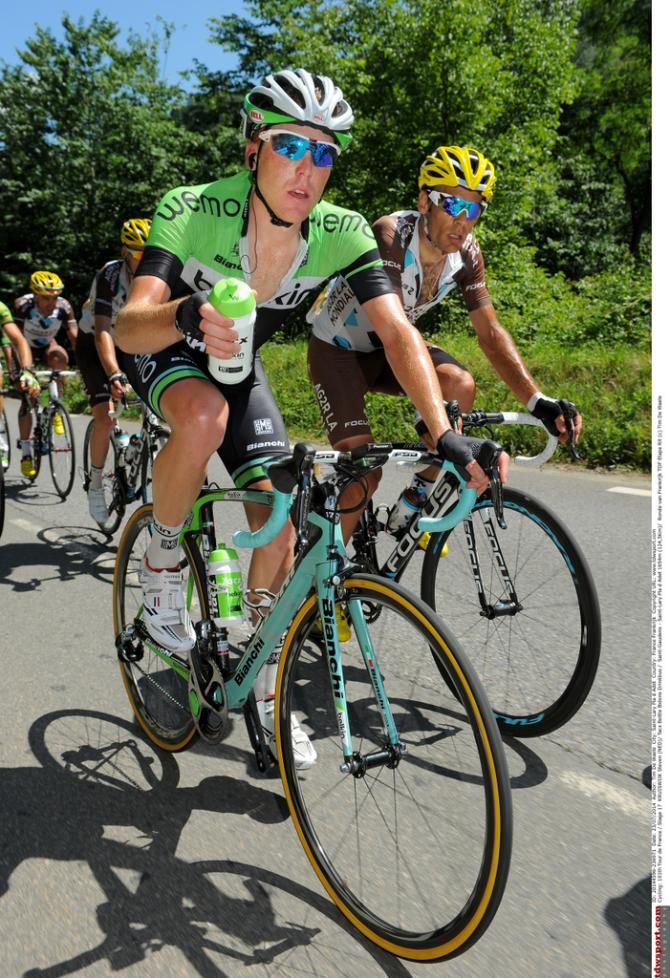 Steven Kruijswijk (Belkin) taking in fluids