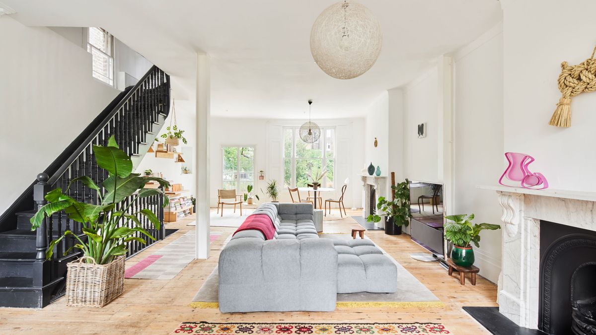 Cette maison de l'Est de Londres montre que tout ce dont vous avez besoin pour décorer votre maison, ce sont des plantes d'intérieur.