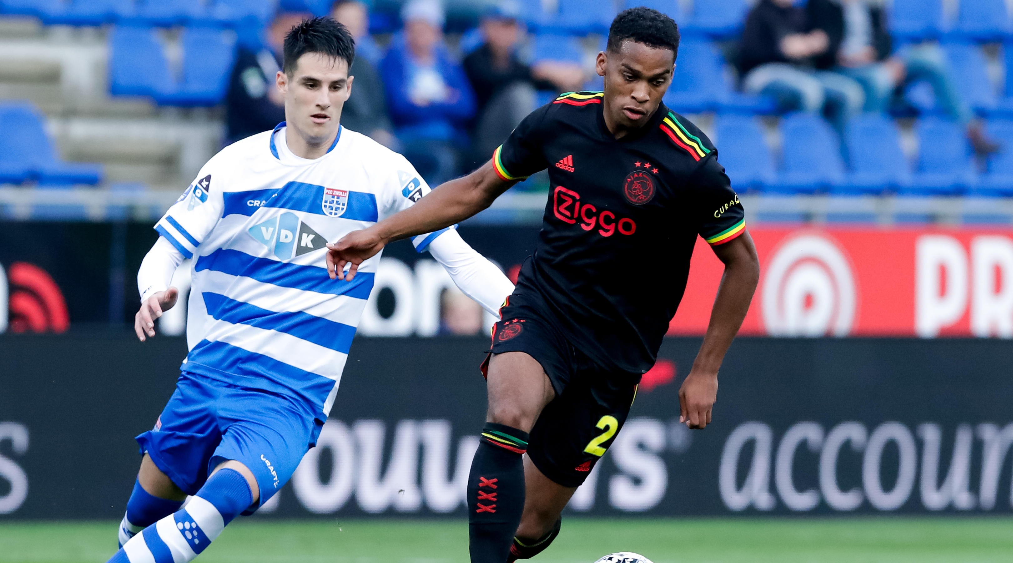 Slobodan Tedic of PEC Zwolle and Jurrien Timber of Ajax during the Dutch Eredivisie match between PEC Zwolle and Ajax at MAC³PARK Stadion on September 11, 2021 in Zwolle, Netherlands (Photo by Peter Lous/BSR Agency/Getty Images)