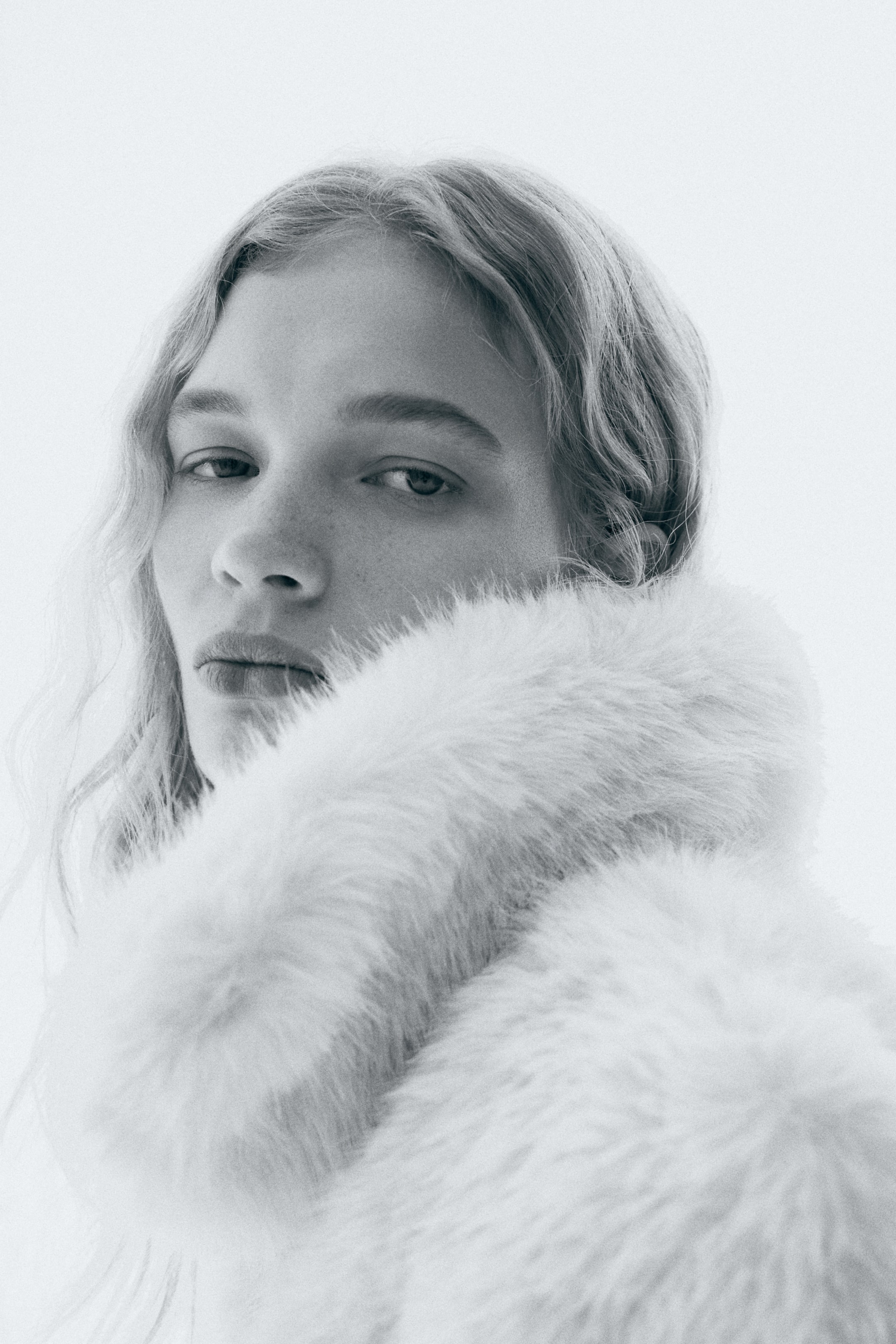 Shoulder-Pad Jacket - Light Beige