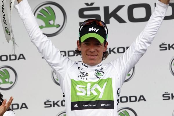 Rigoberto Uran (Team Sky) kept the white jersey