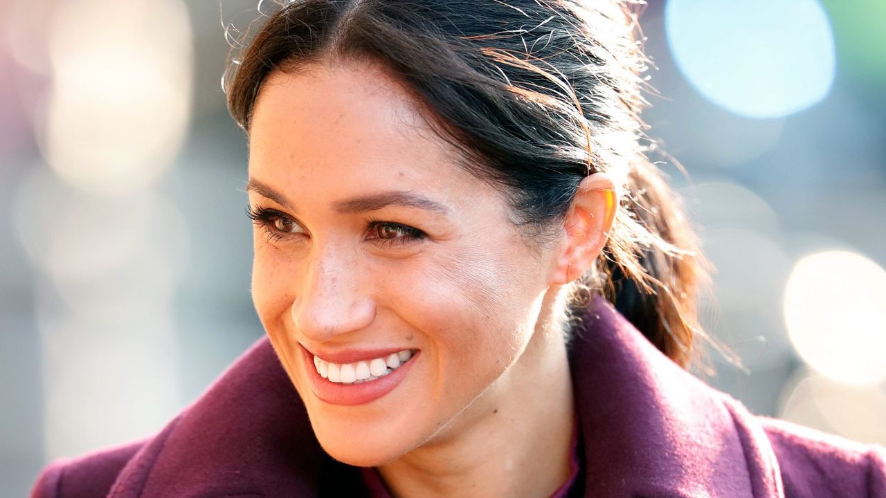 Meghan, Duchess of Sussex visits the Hubb Community Kitchen to see how funds raised by the &#039;Together: Our Community Cookbook&#039; are making a difference at Al Manaar, North Kensington on November 21, 2018 in London, England. Together: Our Community Cookbook features over 50 recipes from women whose community was affected by the Grenfell Tower fire in 2017.