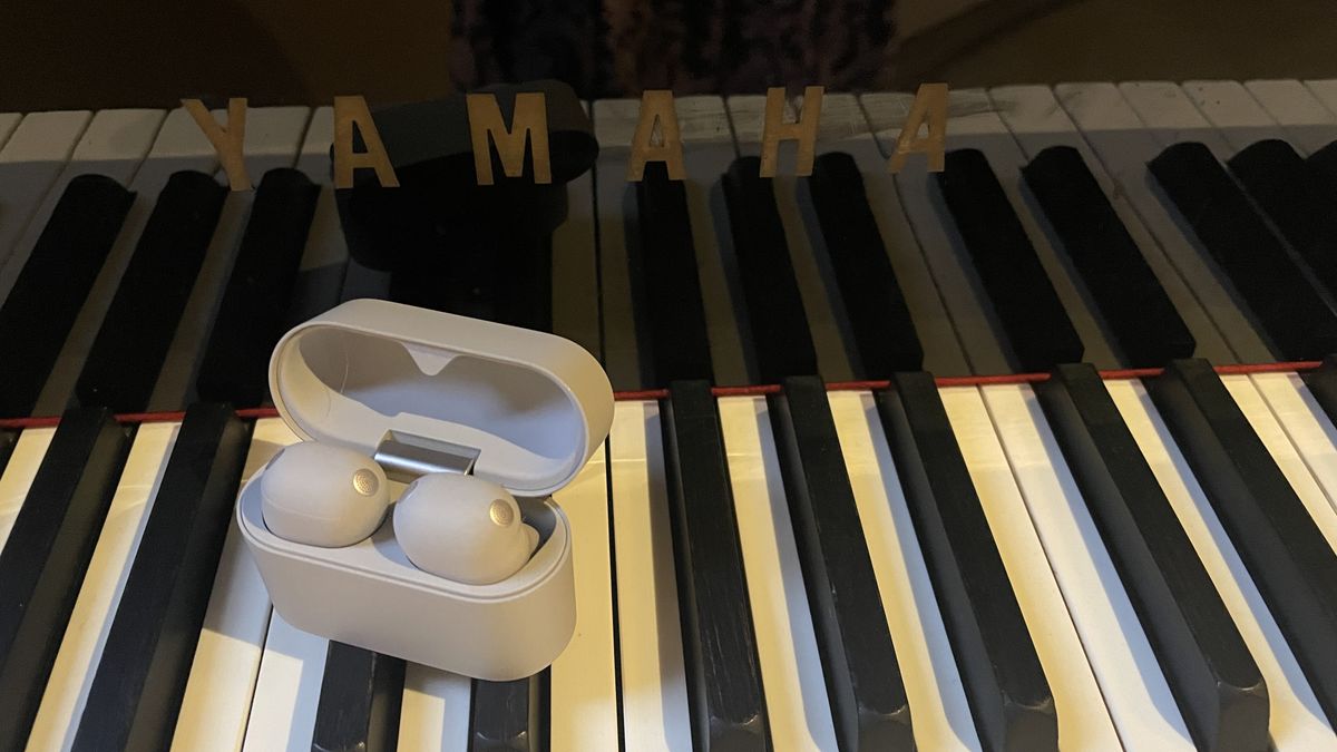 I reviewed Sony's flagship WF-1000XM6 earbuds — and it's another case of 'great sound, impressive features, middling noise cancellation'