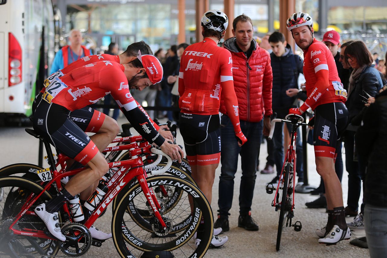 Trek-Segafredo prepare for a hard day with a warm-up