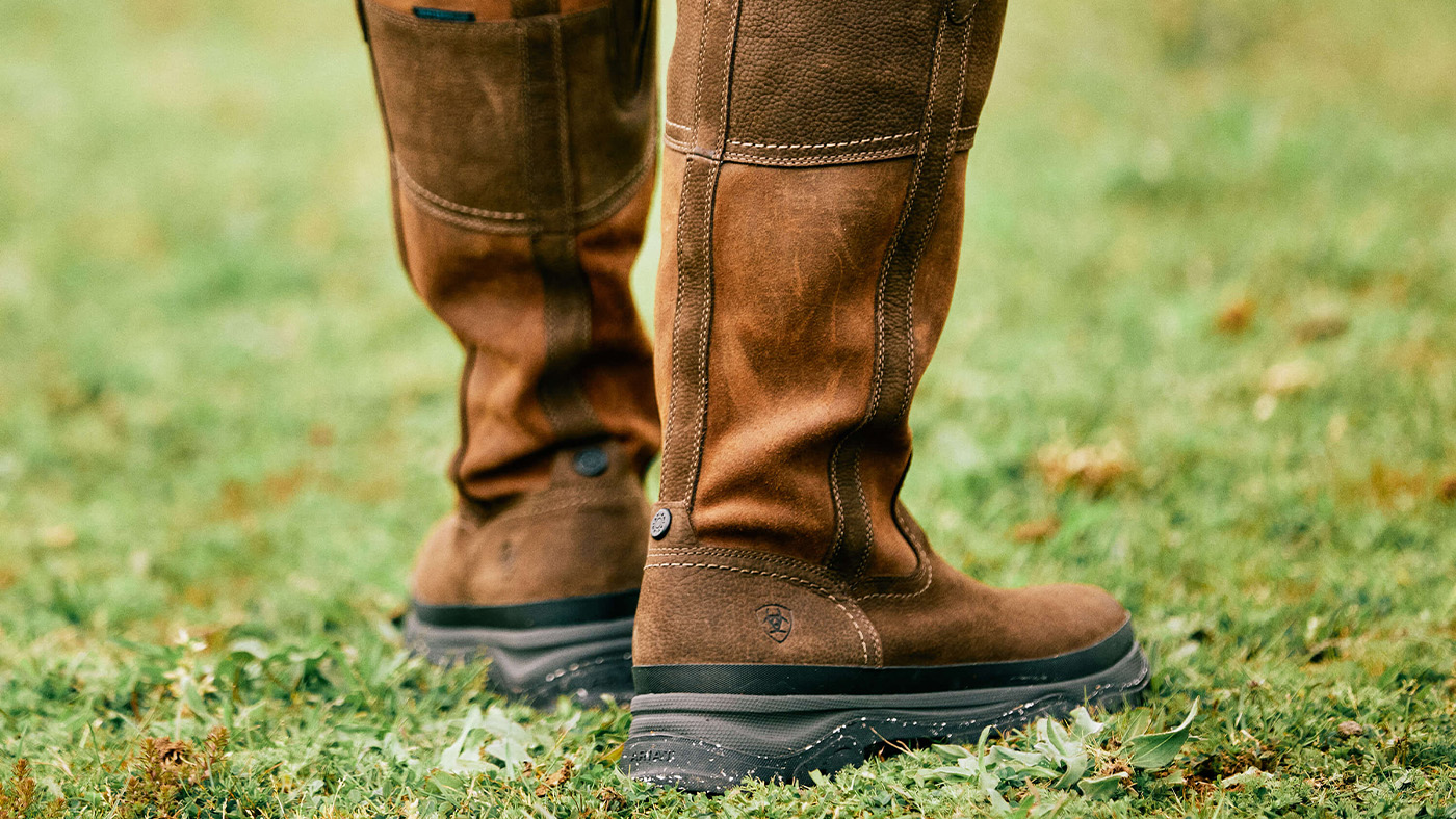 Man wearing Ariat country boots