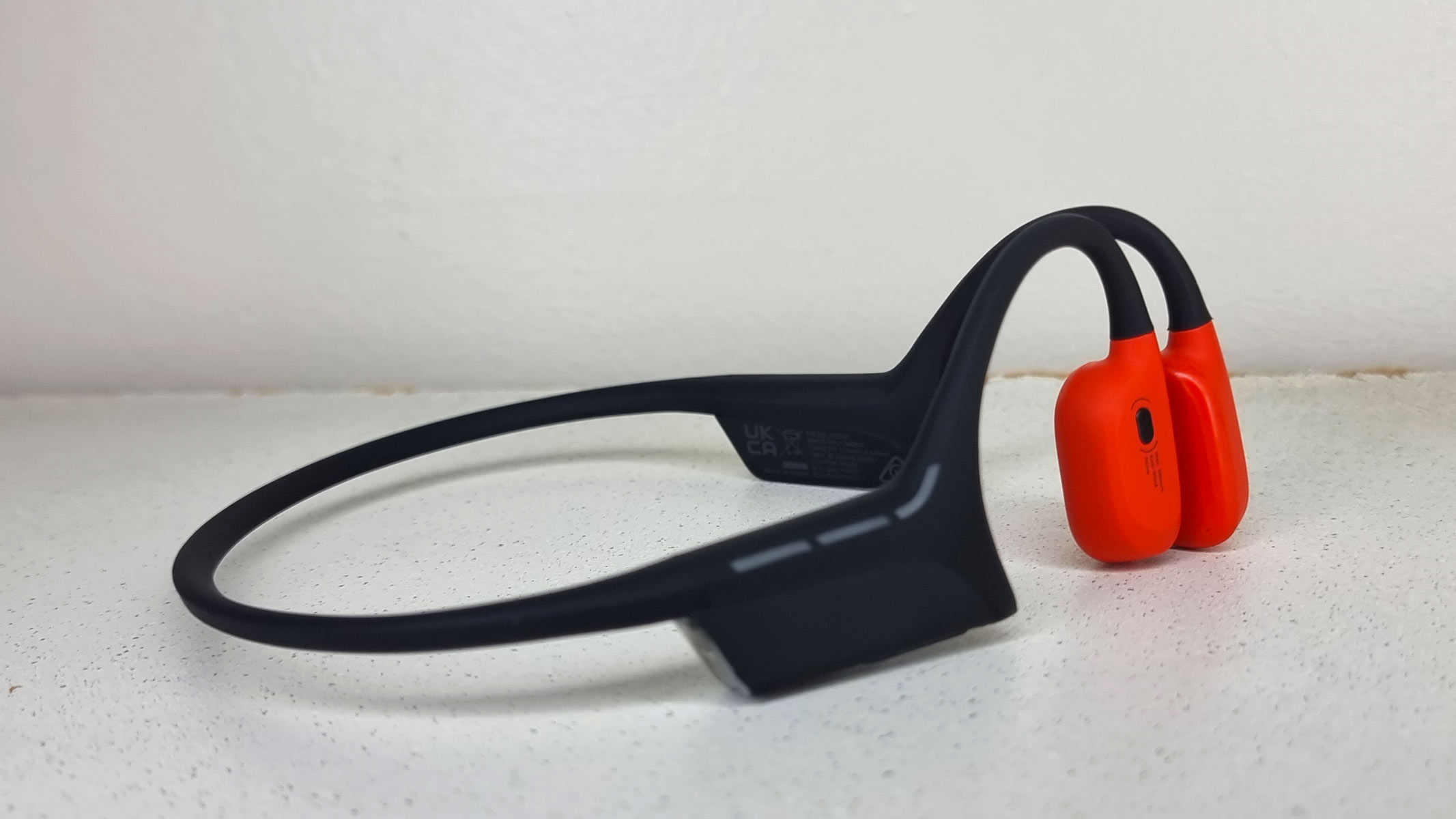 Suunto Wing 2 bone conduction headphones, a view from the side