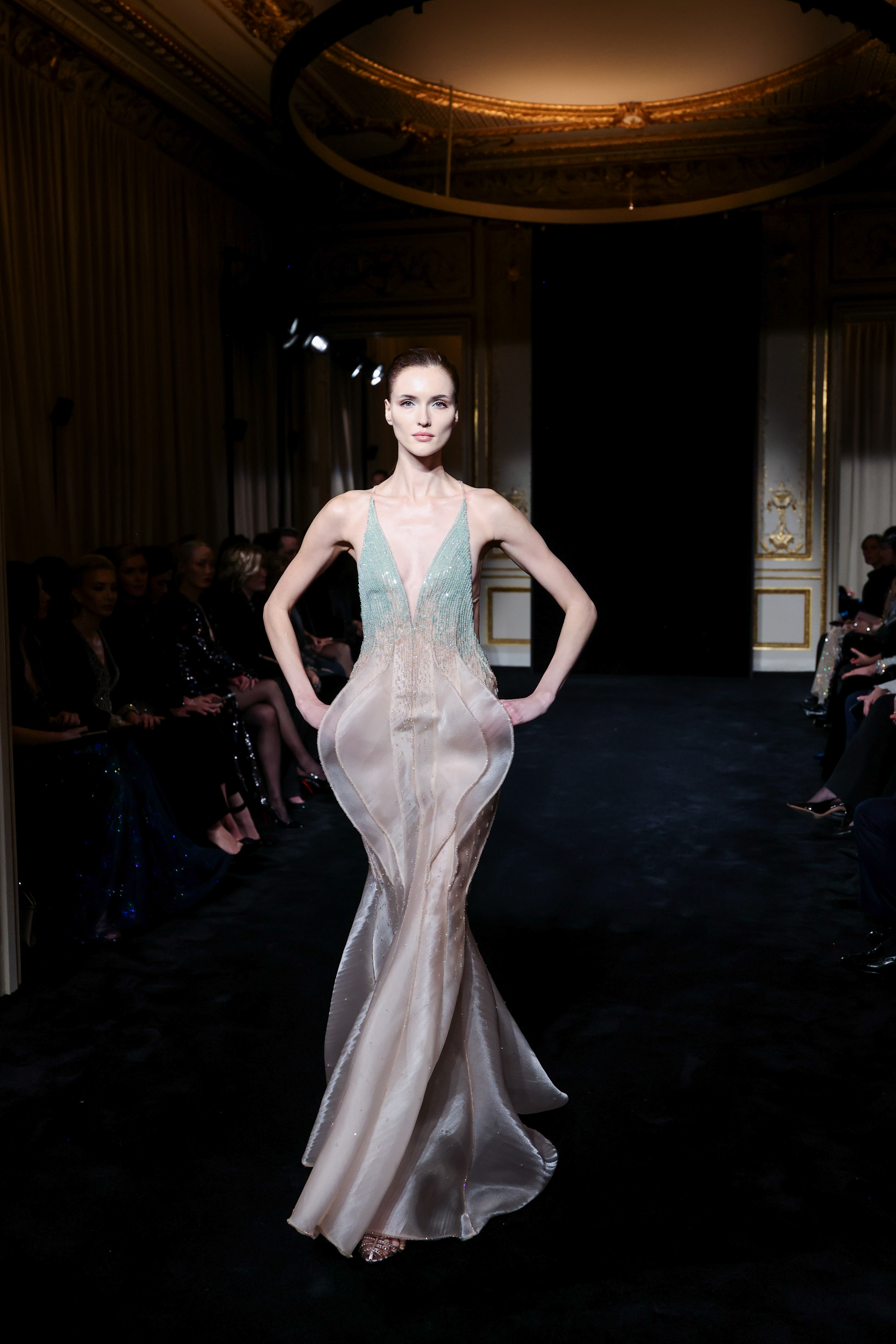 inspiration behind kristen bell's red carpet look