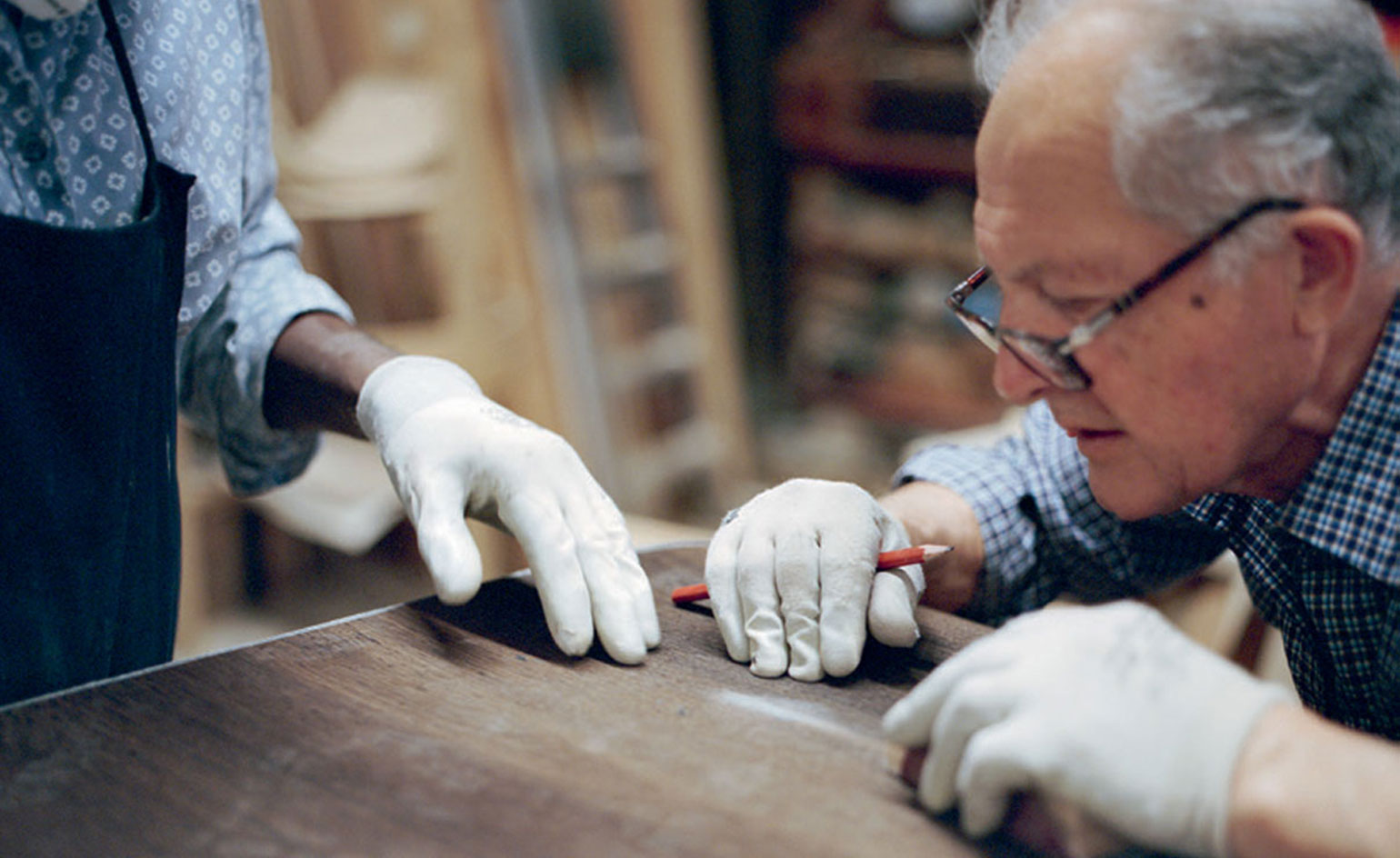 Cutting and installing the Canaletto walnut veneer