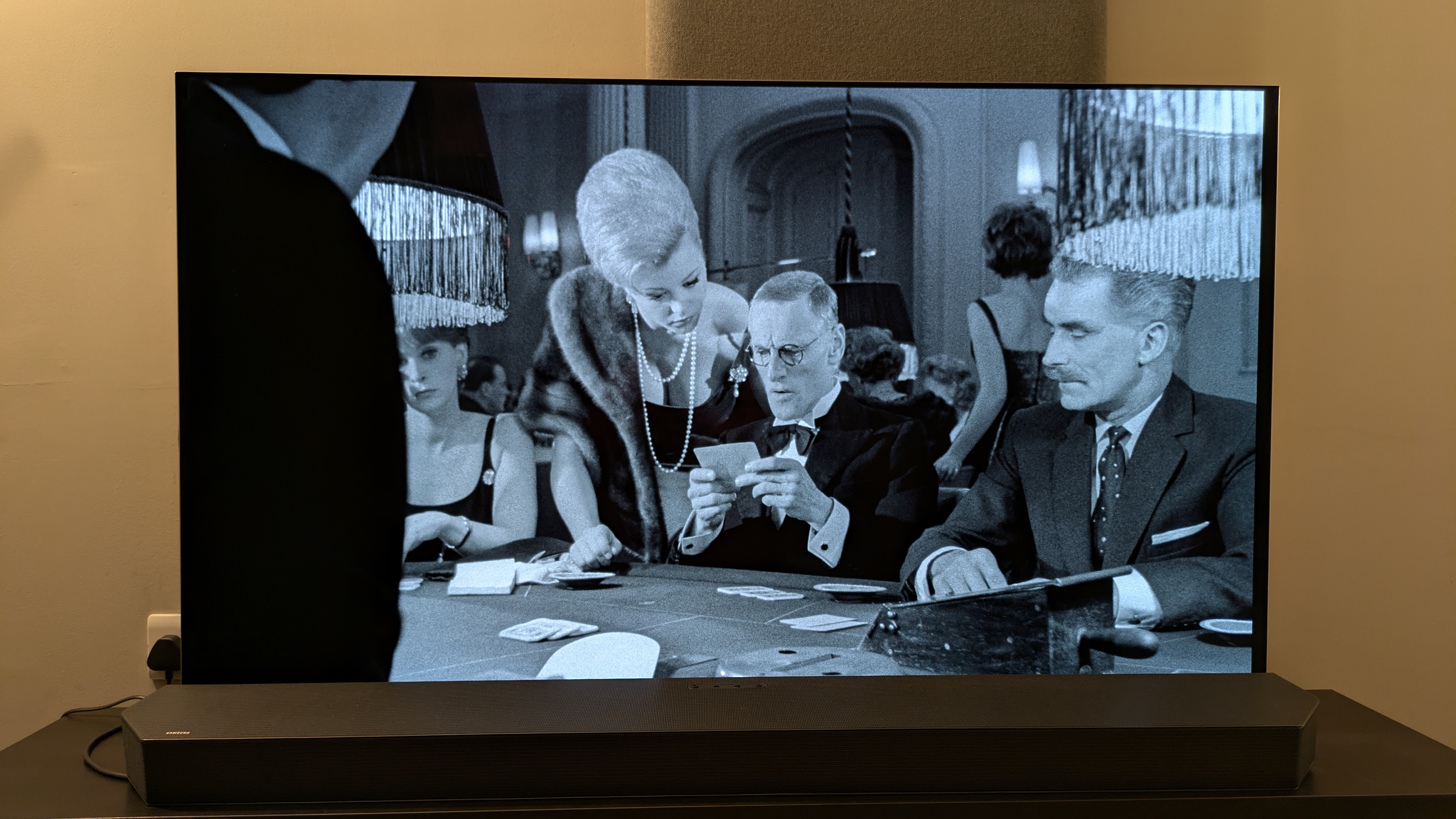 A Hard Day's Night 4K Blu-ray casino scene on LG G5