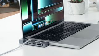 Plugable hub attached to MacBook Pro