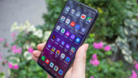 LG V40 ThinQ @ Rs 49,990 (discount of Rs 10,010)