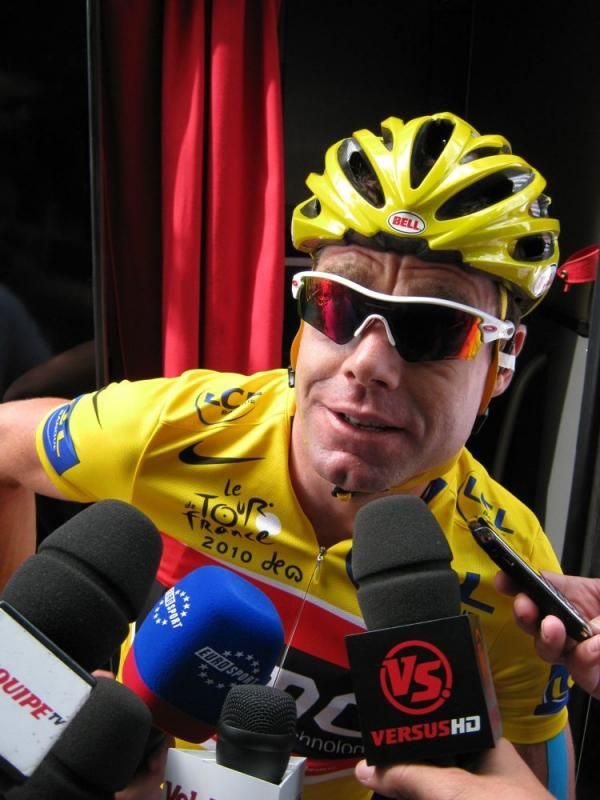 Cadel Evans (BMC) speaks to the media before the stage