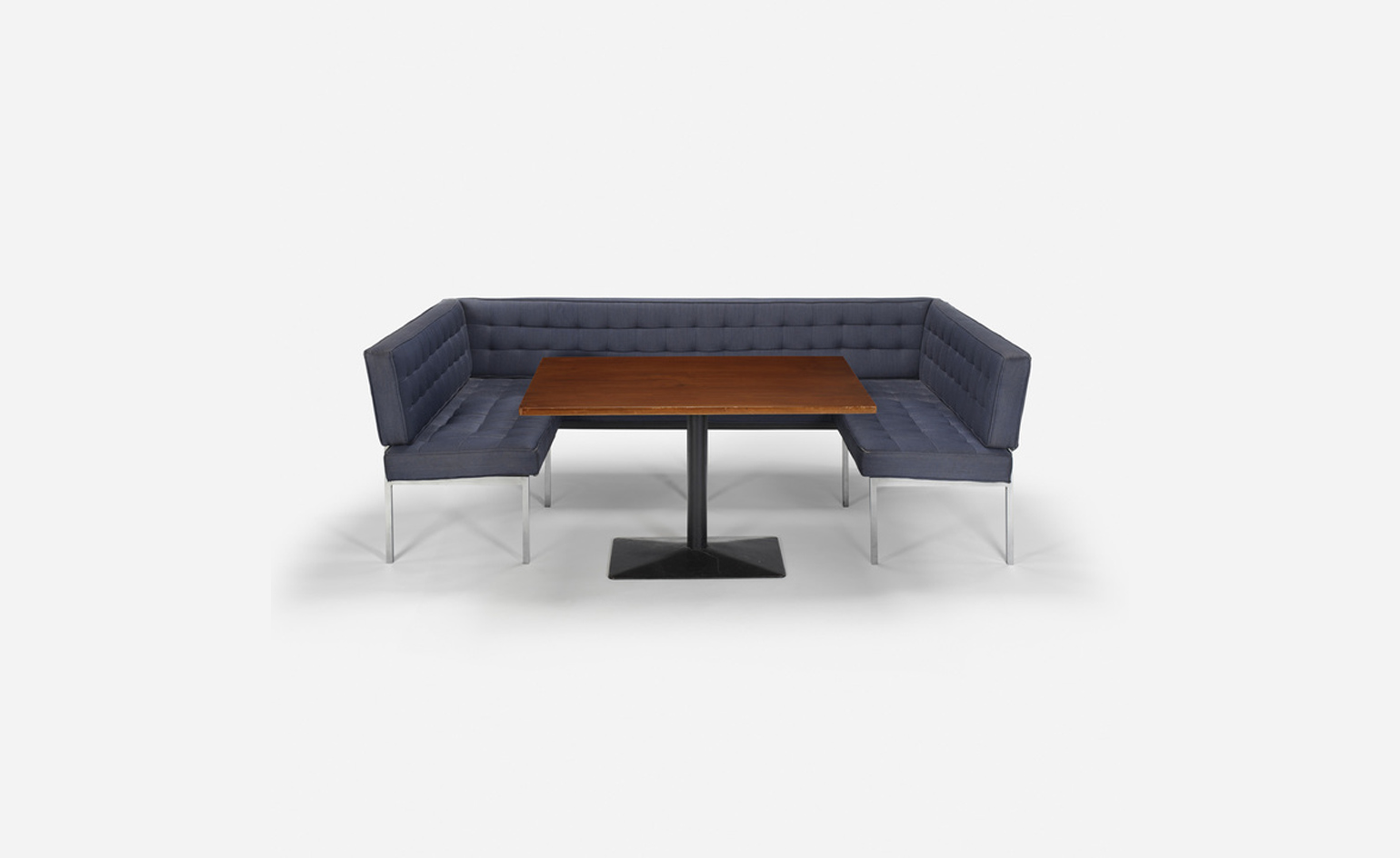 This three-sided banquette and table