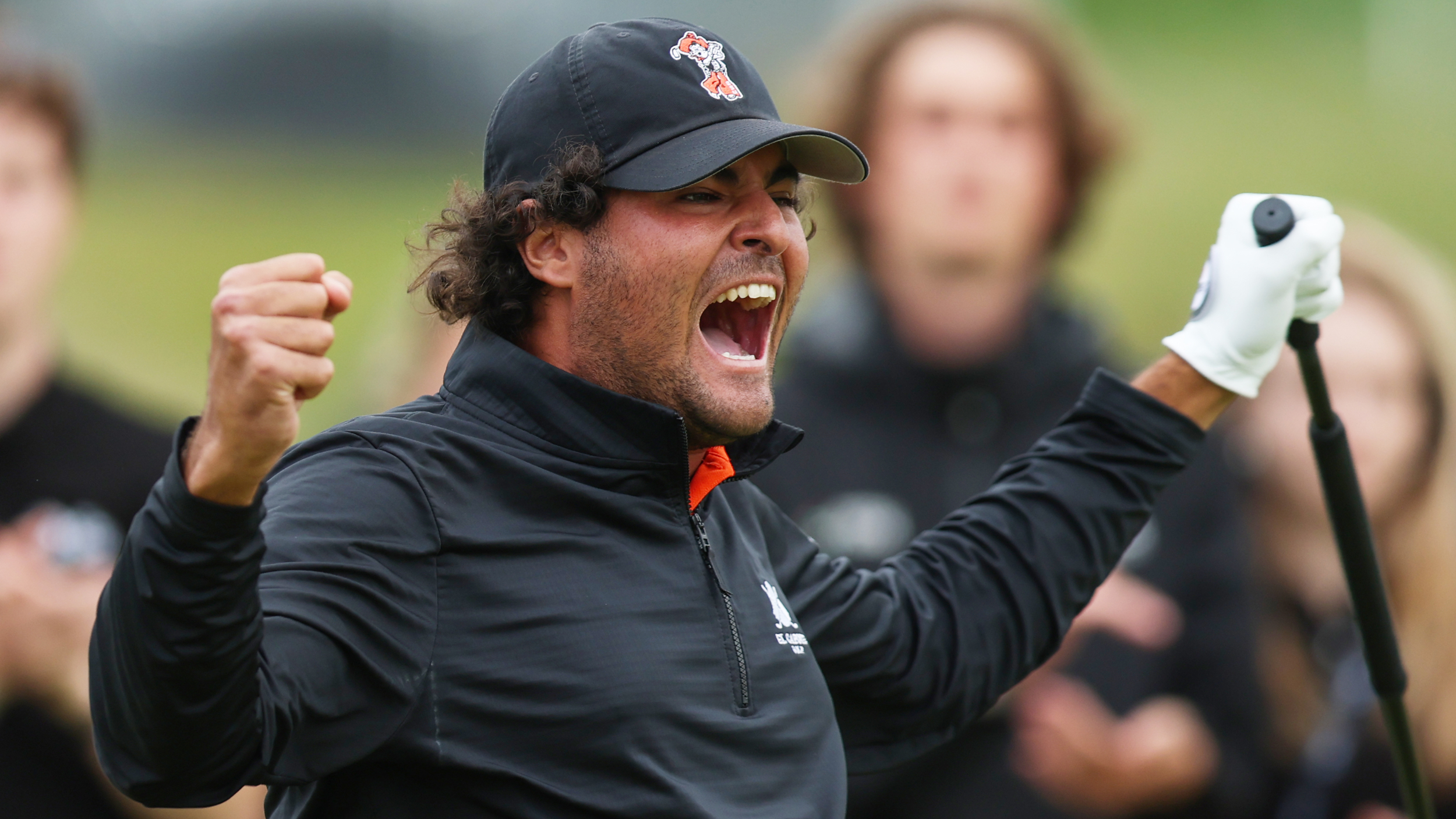 Eugenio Chacarra celebrates winning the KLM Open