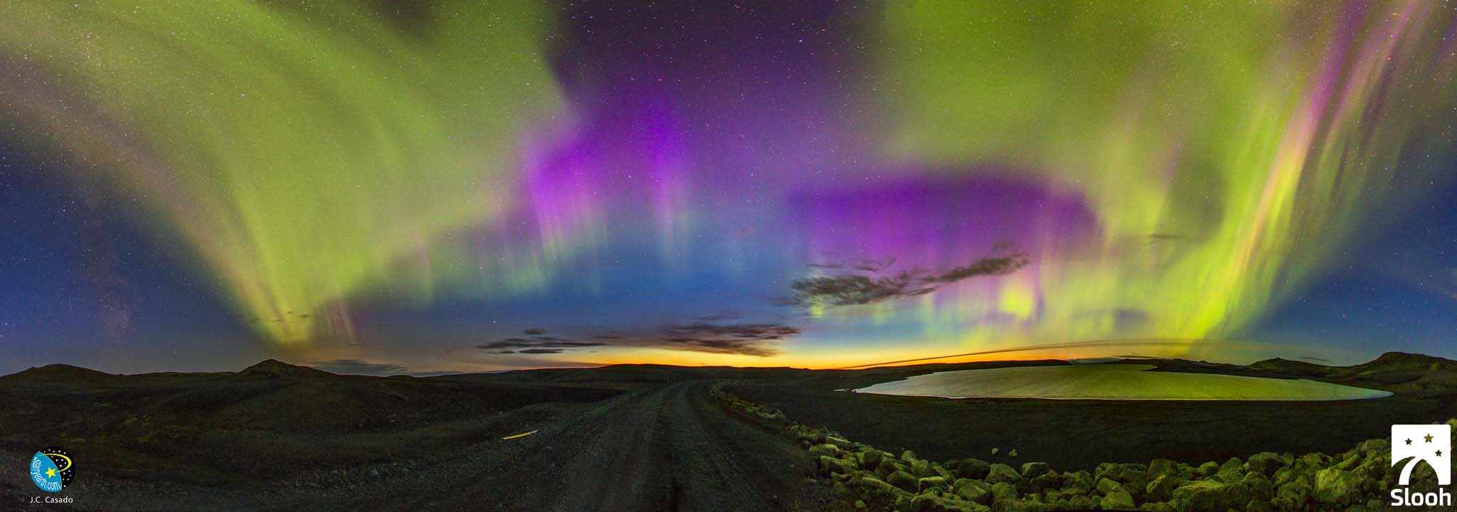 This spectacular photo of the northern lights over Iceland was captured by photographer Juan Carlos Casado with the online observatory Slooh/IAC Expedition.