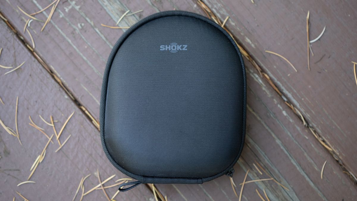 Shokz OpenRun Pro detail showing closed case