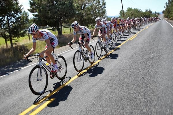 UnitedHealthcare-Maxxis strings out the bunch in chase of the break.