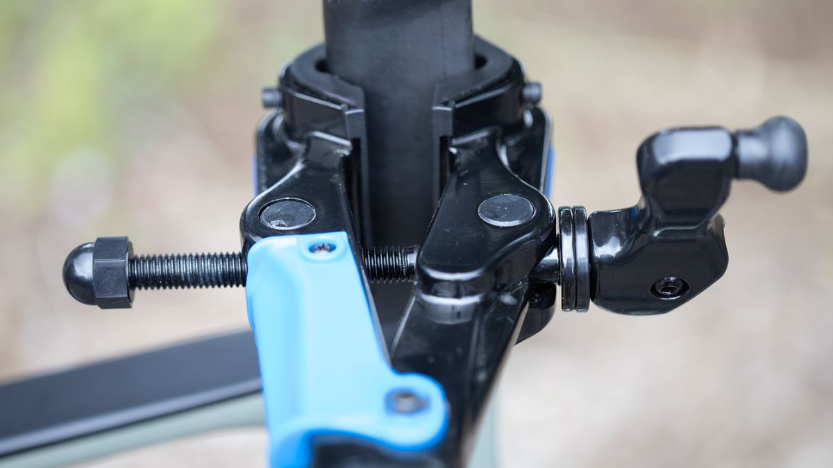 Park Tool PRS-25 detail of clamp adjustment