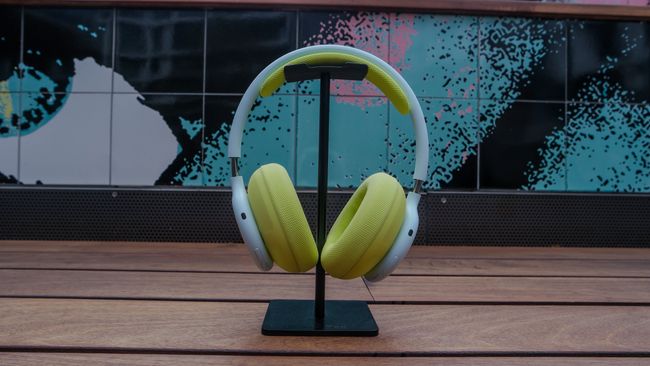 Я профессионально тестирую наушники, и Beats 360 — это веселая и стильная альтернатива AirPods Max 2, которую я горячо рекомендую