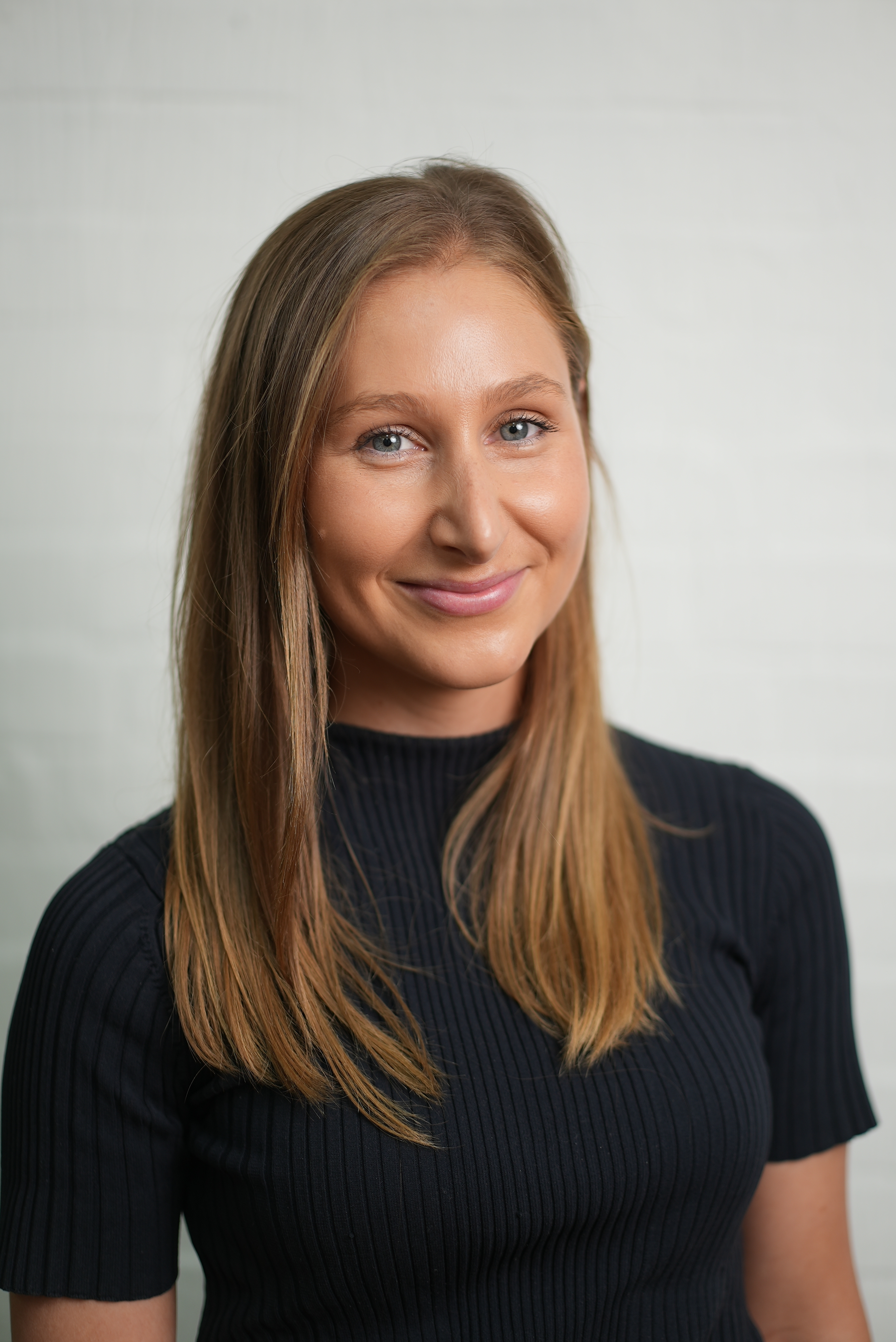 Dr Caitlin Hall