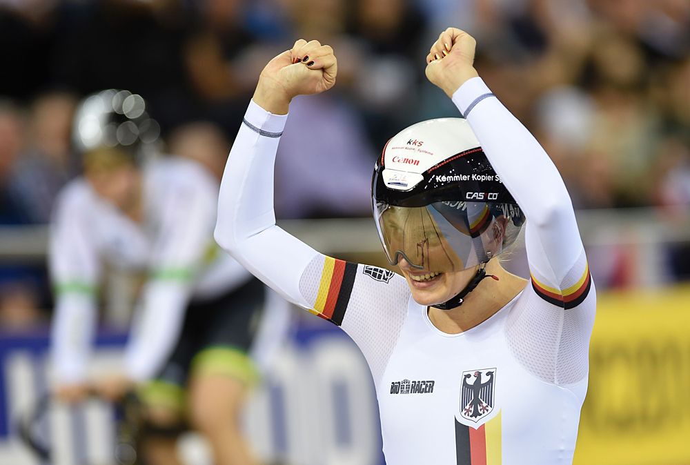 Miriam Welte celebrates Germany's bronze medal