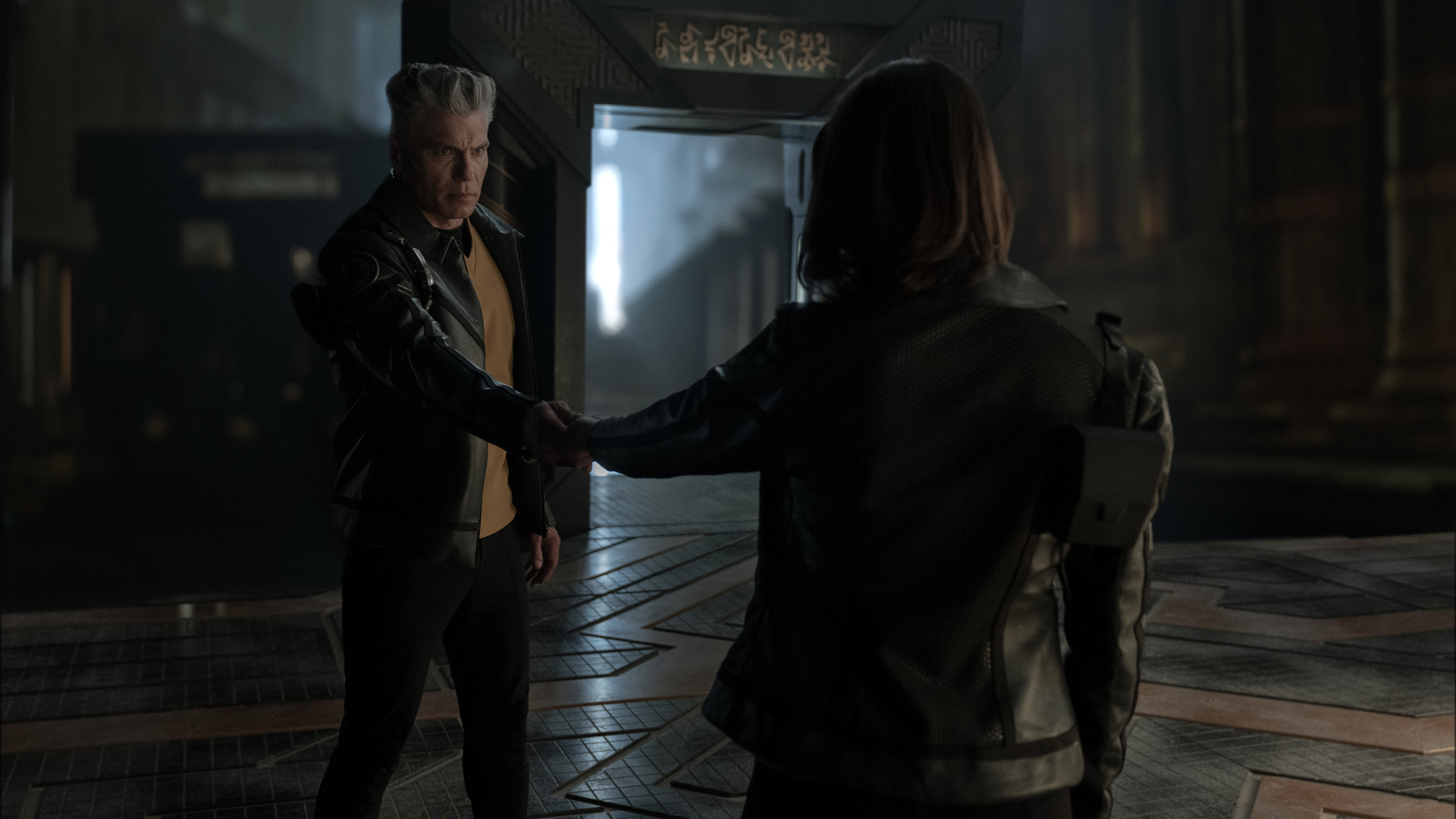 Anson Mount as Capt. Pike and Melanie Scrofano as Batel in season 3, Episode 10 of Strange New Worlds streaming on Paramount+. Photo Credit: Marni Grossman/Paramount+