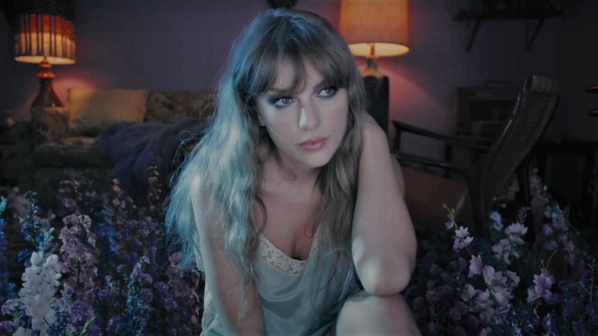 Taylor Swift in &quot;Lavendar Haze&quot; music video.