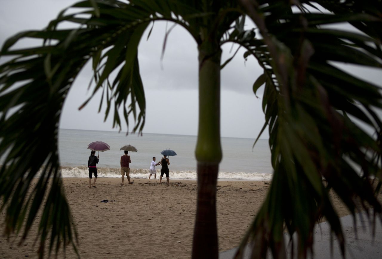 Patricia approaches Puerto Vallarta, Mexico