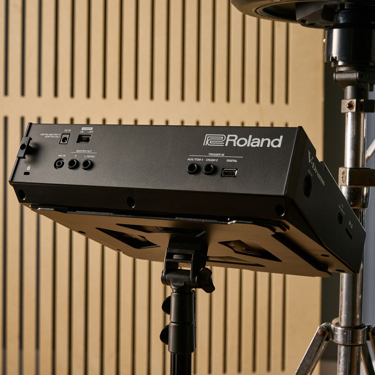 Roland VAD316