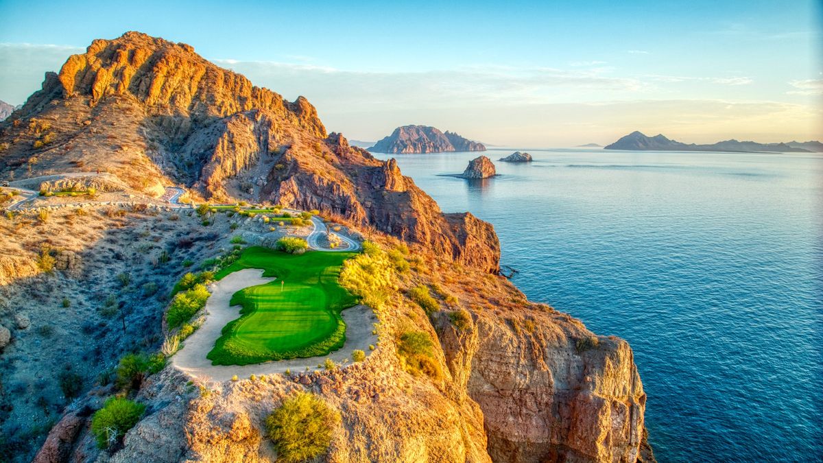 Swing your swing in these beautiful golf hotels