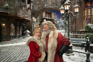 Kurt Russell and Goldie Hawn in The Christmas Chronicles 2