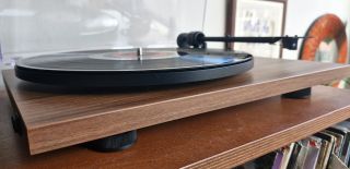 Pro-Ject E1.2 turntable